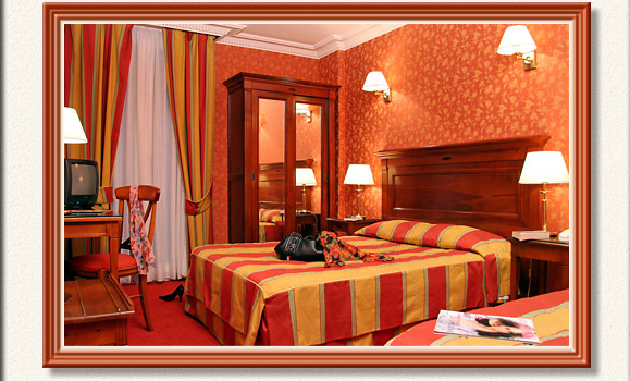 rooms of the hotel de la paix  metro Convention  porte de Versailles  parc des Expositions